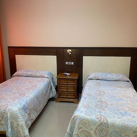 Hostal Retiro Madrid Eksteriør bilde