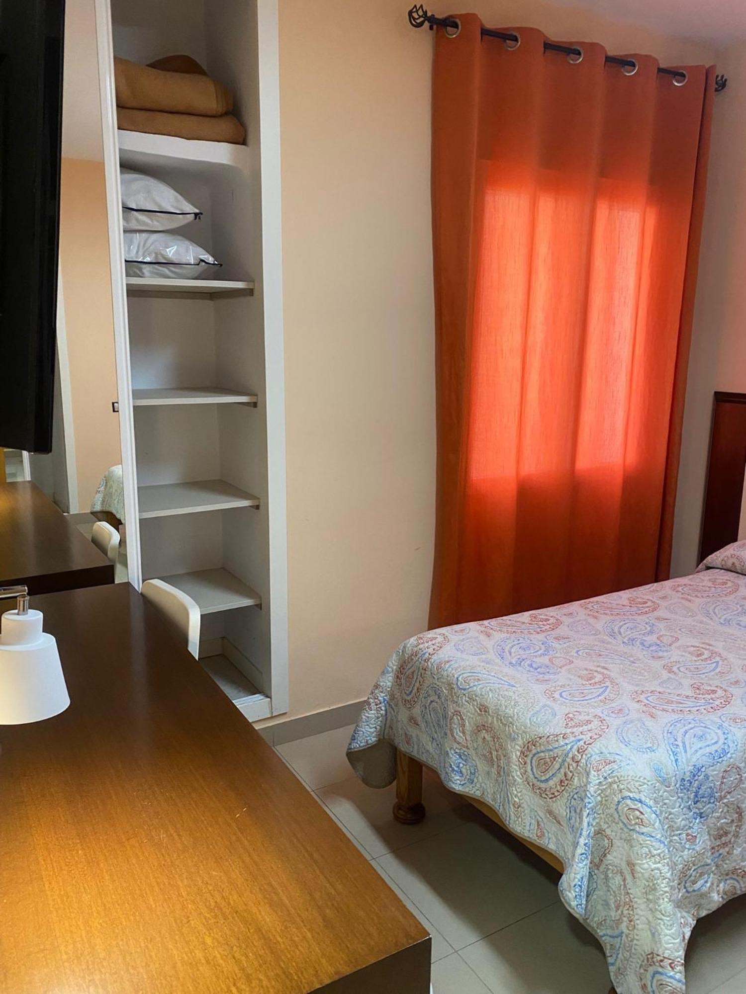 Hostal Retiro Madrid Eksteriør bilde