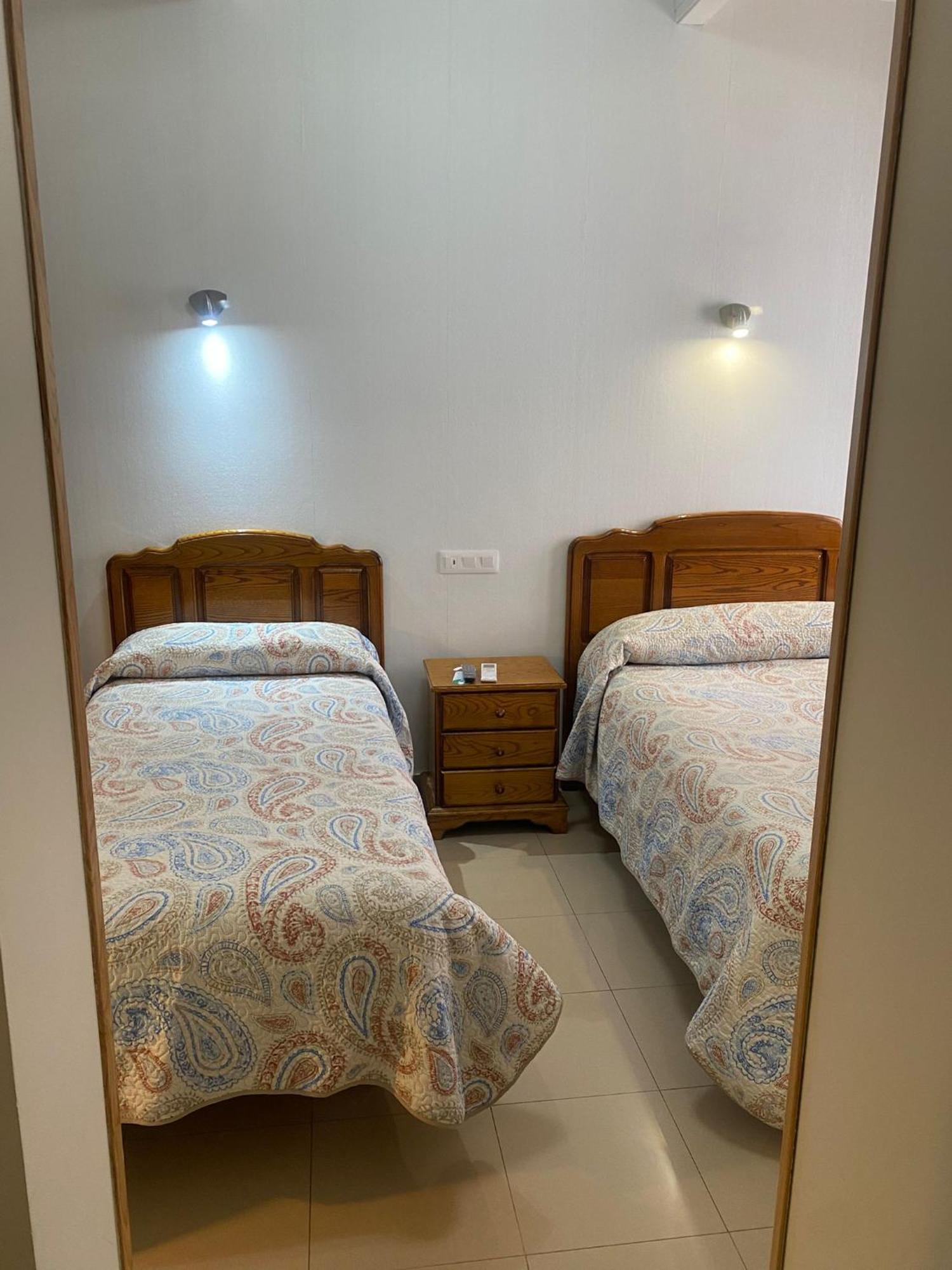 Hostal Retiro Madrid Eksteriør bilde