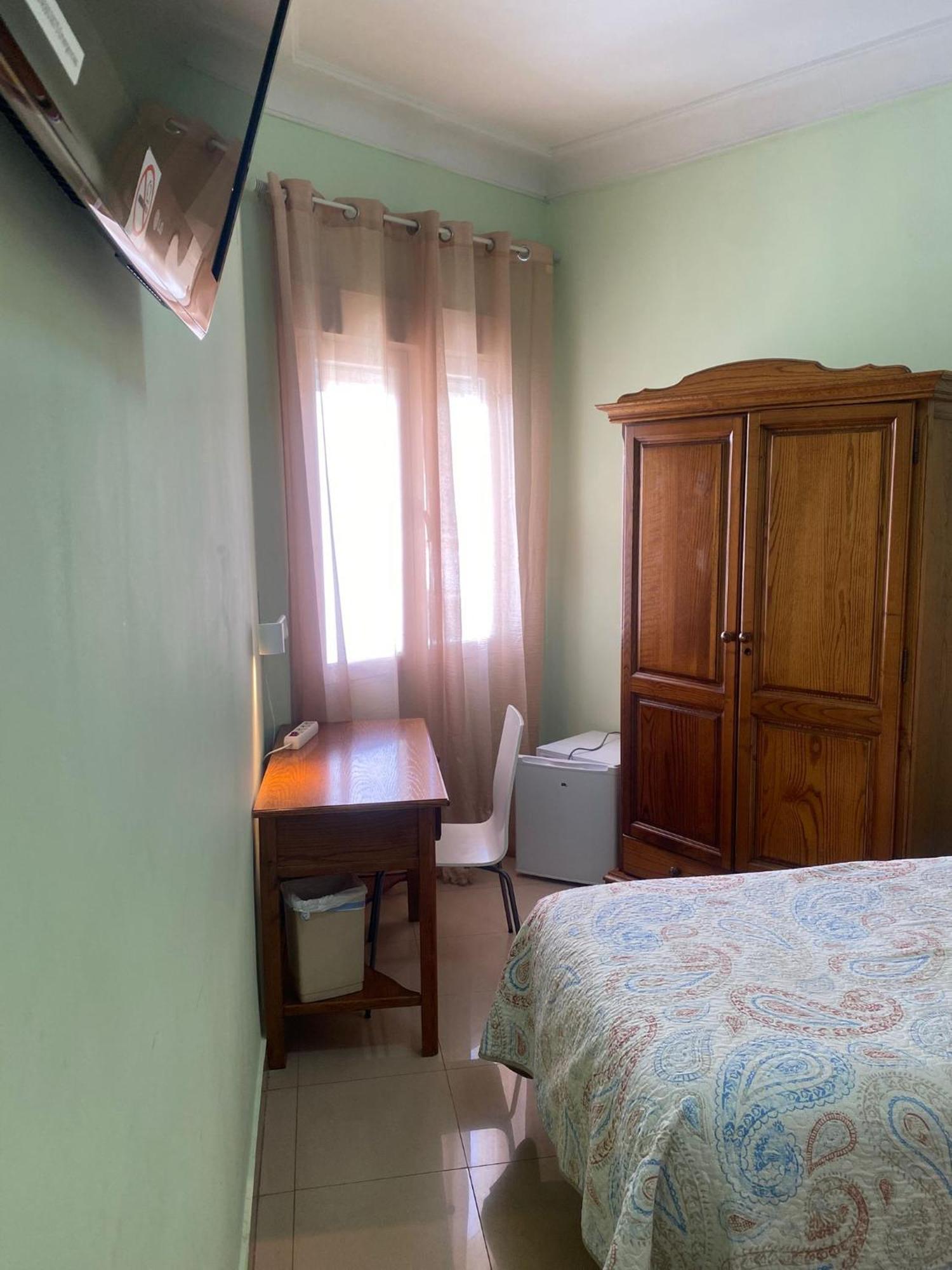 Hostal Retiro Madrid Eksteriør bilde