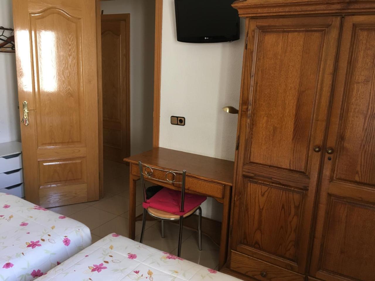 Hostal Retiro Madrid Eksteriør bilde